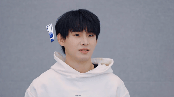 V体育登录网站-姚琛学滑雪全程高能,摔得叮咣雪杖罢工|滑冰|吐槽|教练|上场|装修_新浪体育_新浪新闻