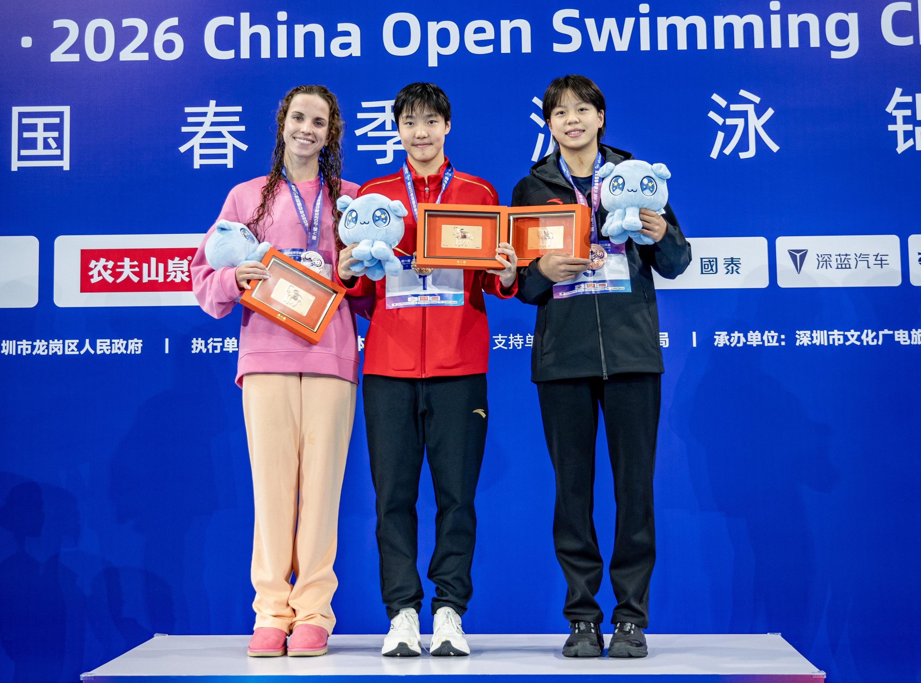 V体育网址-击败奥运亚军夺冠！中国游泳13岁天才少女崛起：还有两个冲金点